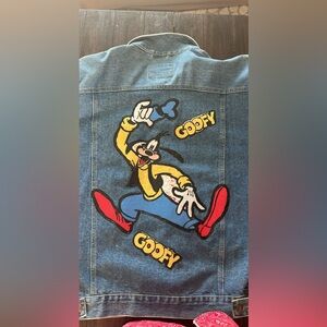 Goofy Hand painted Denim classic Trucker Style Blue Jean Jacket. Size 2XL